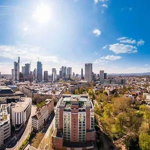 מלון Hilton Frankfurt Centre